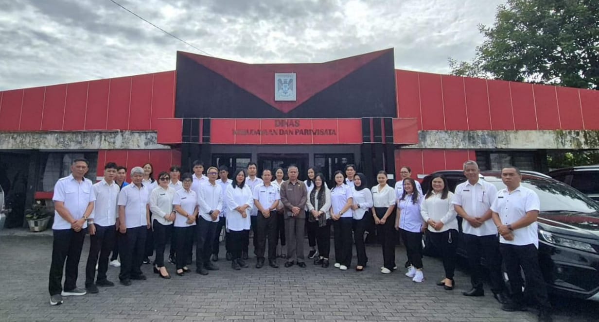 Gedung Dinas Kebudayaan dan Pariwisata Minahasa